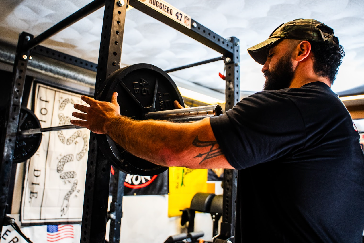 Best Powerlifting Barbell for a Home Gym